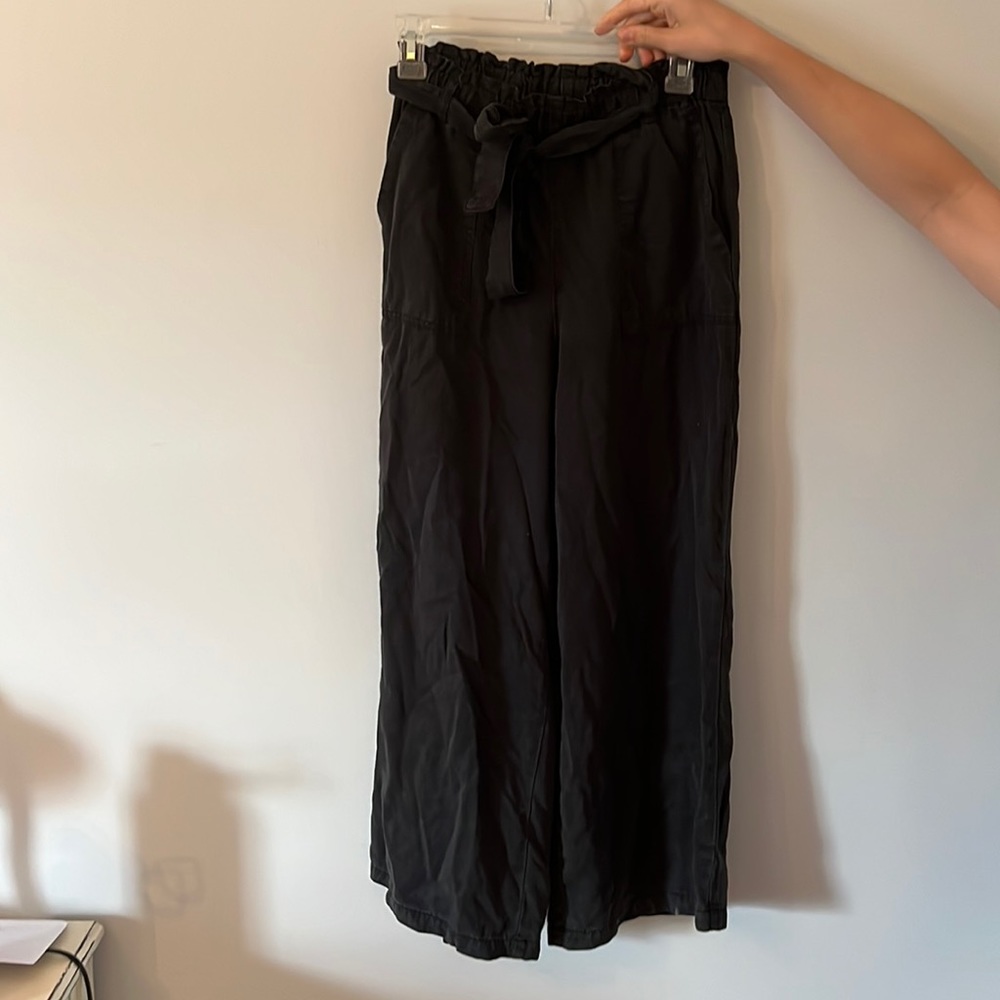 Universal threads Goods co. Black flowy pants. size XS. good as new condition!!!